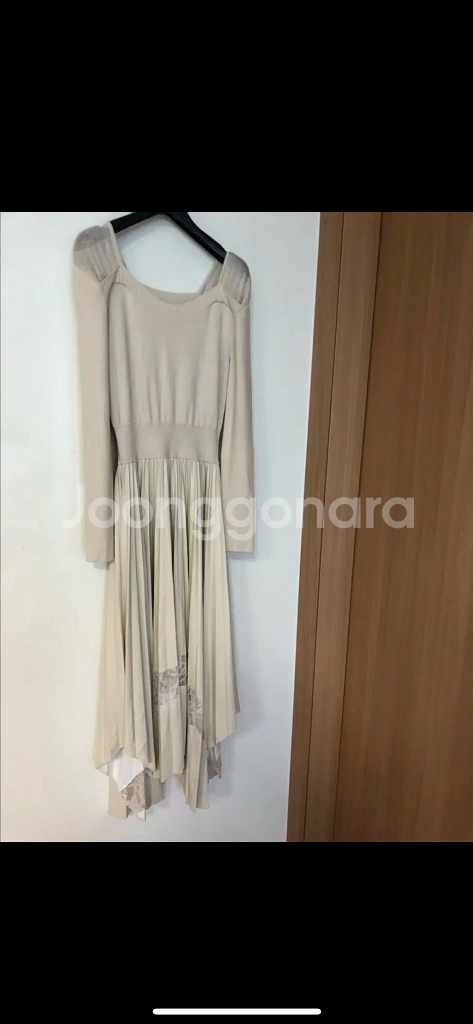 에고이스트 21년 페이크 에코 비건 가죽 EGOIST 레더 플리츠 원피스--3