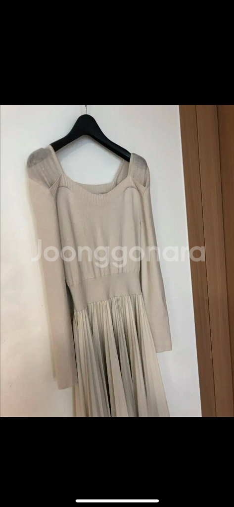 에고이스트 21년 페이크 에코 비건 가죽 EGOIST 레더 플리츠 원피스--6