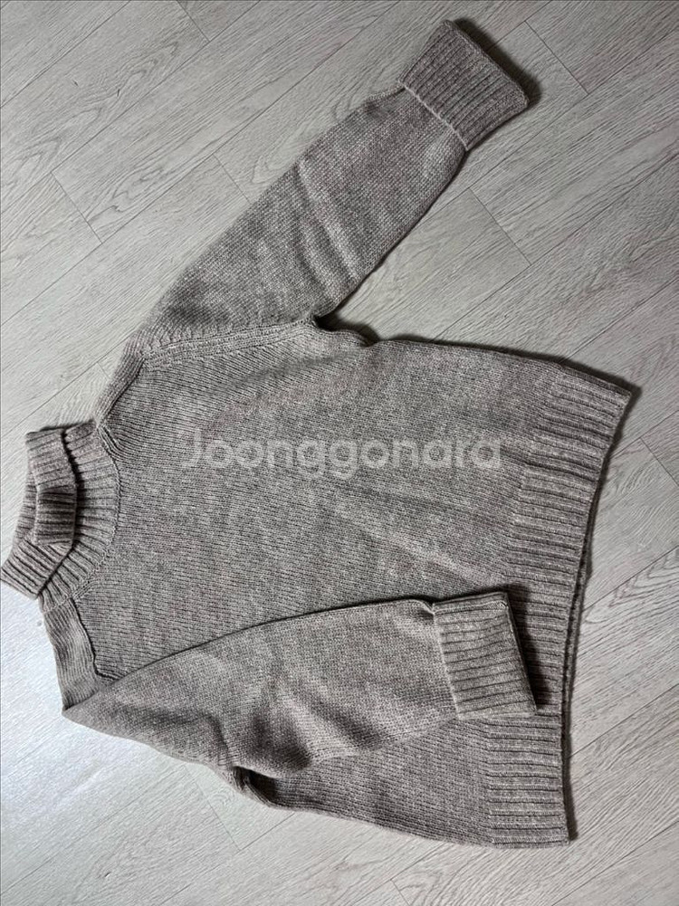 (새상품)울100 셀린니트 터틀넥니트 고비 더캐시미어--1