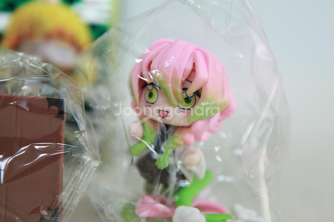 귀멸의칼날 미니 피규어 렌고쿠/네즈코/미츠리 3종--3