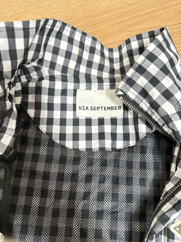 비아셉템버 바람막이 130--4