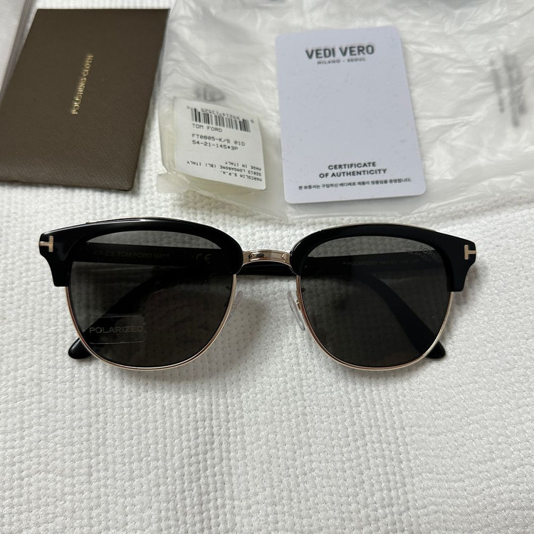 톰포드 선글라스 TF805K 01D 54 블랙 새제품 팝니다. TOM FORD 하금테--1