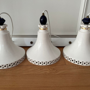 엔제이라이팅 NJ 조명 세라문글로리 3구, 5등 일자 스틸 세라믹 도자기 팬던트등 팝니다. 인테리어