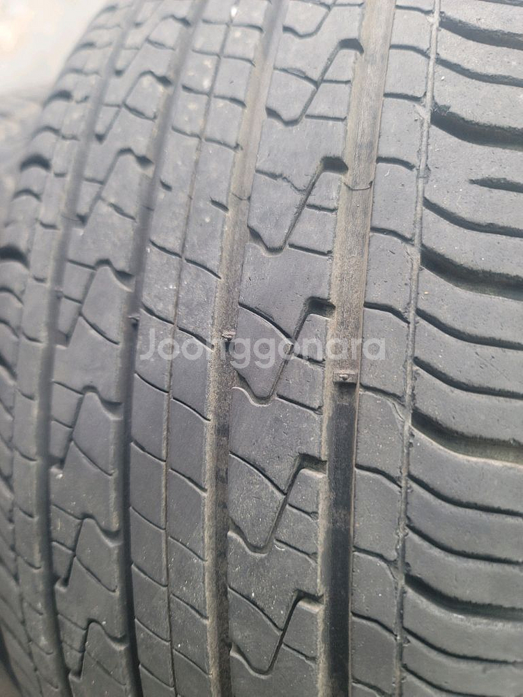 215/55r17 한국타이어--1