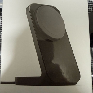 노마드 스탠드원 mfm 맥세이프 충전기 판매합니다