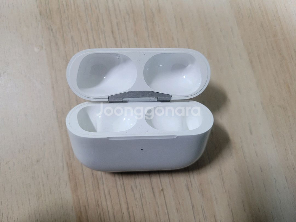 에어팟 프로 2세대 본체--2