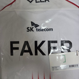 T1 2024 월즈 유니폼 페이커 L 팝니다 이미지