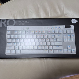 로지텍 PRO X TKL Rapid 게이밍 키보드