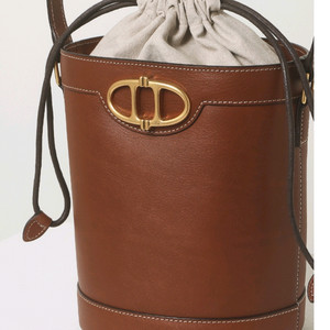 단종된색 아떼 바네사브루노 가방 베지터블 레더 버킷백