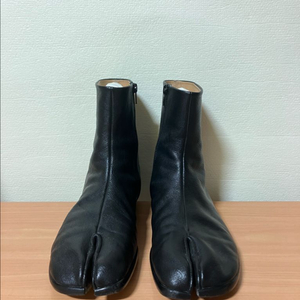 마르지엘라 타비 부츠 41사이즈 판매합니다