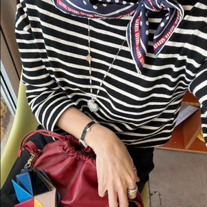 예지스 코스모폴리탄줄라이 긴팔티