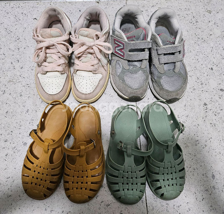 유아 여아 신발 운동화 4켤레 (나이키 덩크, 뉴발란스, 샌들) 190~200--0