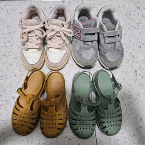 유아 여아 신발 운동화 4켤레 (나이키 덩크, 뉴발란스, 샌들) 190~200