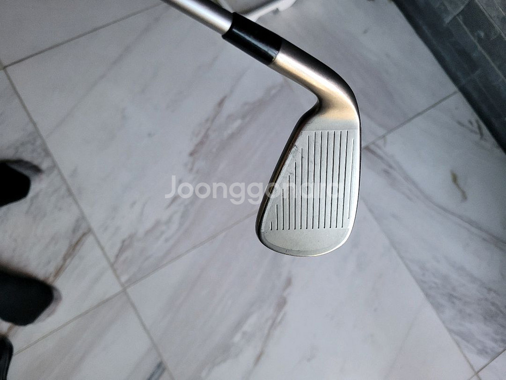 테일러메이드 로켓볼즈 4번 드라이빙 아이언--1