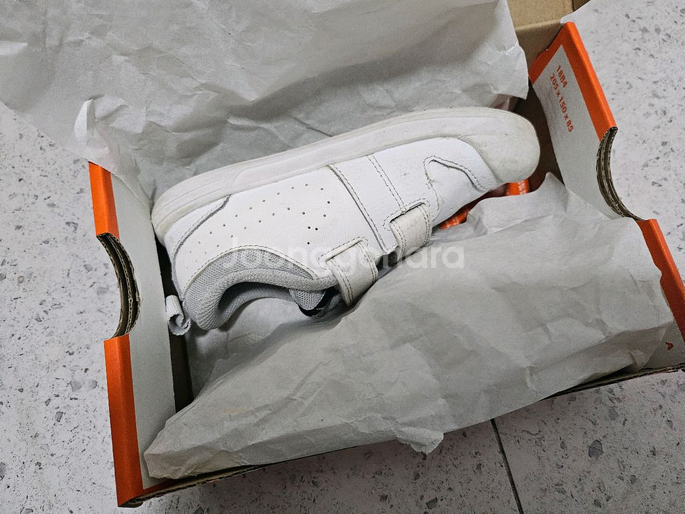 나이키 흰색 아동 운동화 160사이즈--2