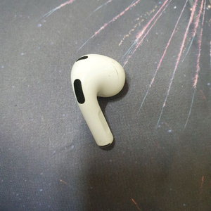 에어팟 3세대 오른쪽