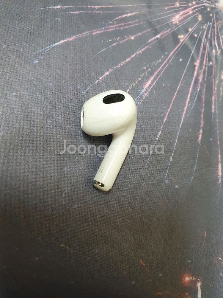 에어팟 3세대 오른쪽--1