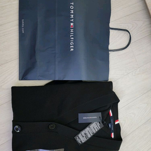 새상품)타미힐피거 블랙 가디건 XL 105~110사이즈