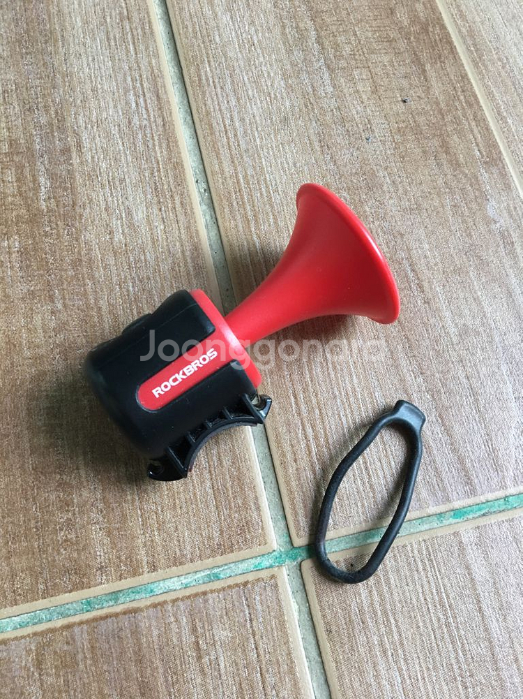 자전거 관련 용품 각 5천원씩.--8