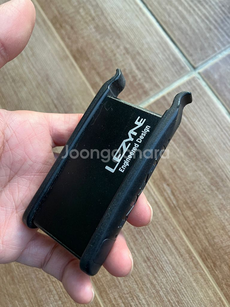 자전거 관련 용품 각 5천원씩.--9