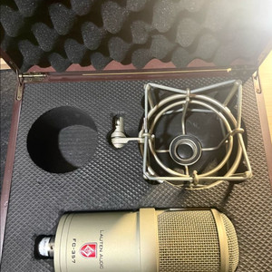 (급쳐) 라우텐 FC-357 마이크 판매합니다