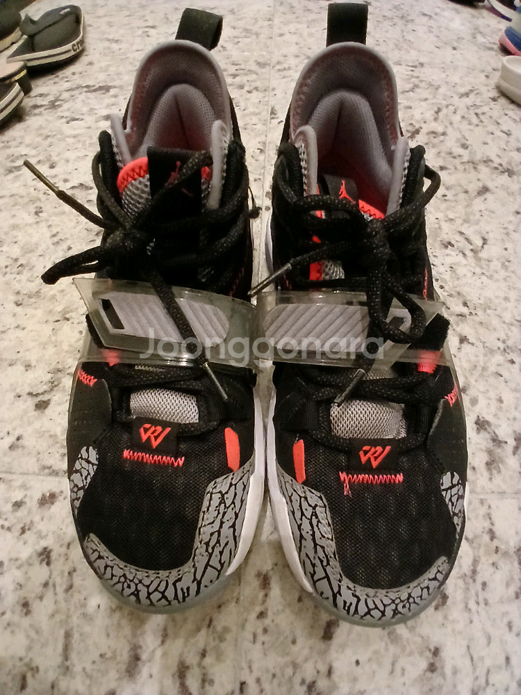 조던 농구화 265사이즈 2달신음--0