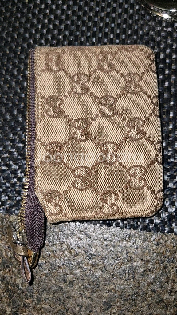 구찌 GG 캔버스 동전지갑입니다--1