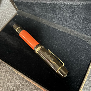 몽블랑 헤밍웨이 만년필 미사용품