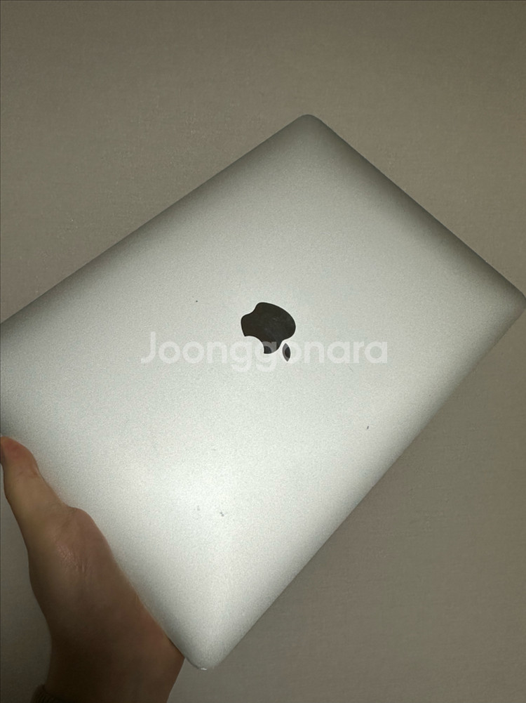 [12] 맥북 에어 M1 실버 256기가 판매!!--0