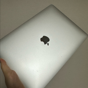 [12] 맥북 에어 M1 실버 256기가 판매!!