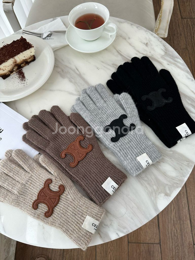 셀린느 울 장갑 새상품--0