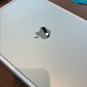 맥북에어 M3 13인치 실버 판매합니다!