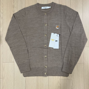 [거의 새제품] 메종키츠네 싱글폭스 가디건 여자 베이지 M 택포 21.5