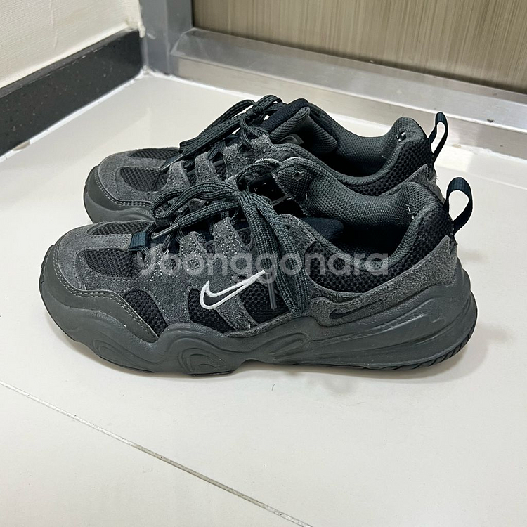 나이키 테크헤라 블랙 235--1