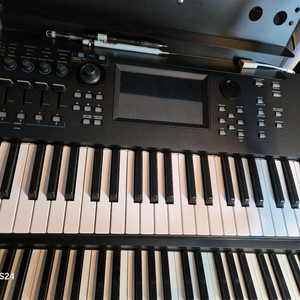 야마하 신디사이저 MODX6+ PLUS