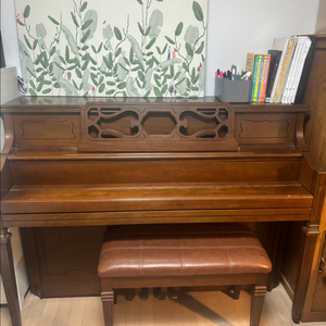 우드톤 암반 피아노 해