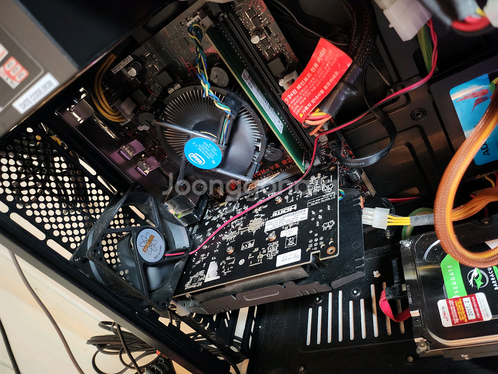 인텔 i3 9100F +UMN MX40F 40인치 4K TV+RX560+키보드+마우스등 풀패키지--4