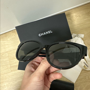 샤넬 버터플라이 하트 선글라스 블랙