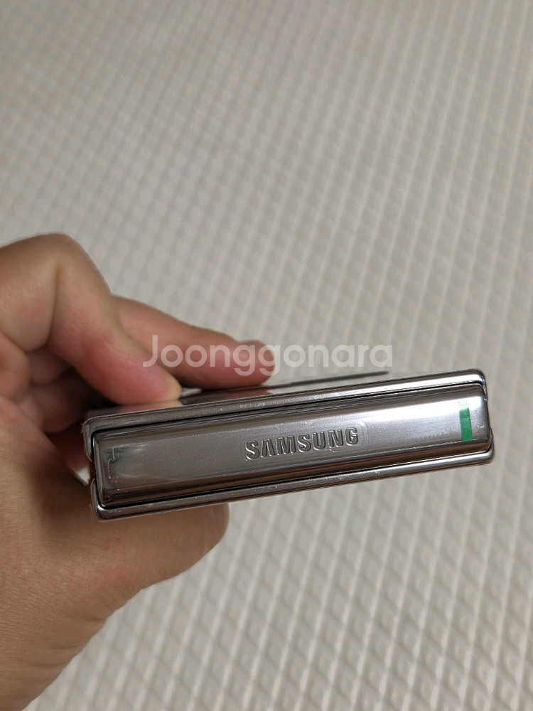 AA급! 갤럭시 z플립4 화이트 256GB--1