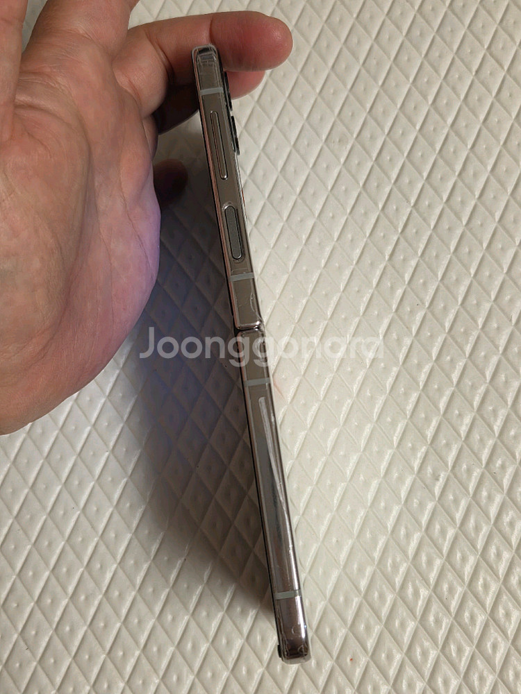 AA급! 갤럭시 z플립4 화이트 256GB--2