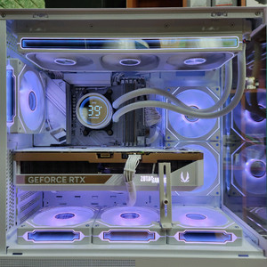 특가 ) 9800X3D & RTX5080 게이밍 컴퓨터 PC