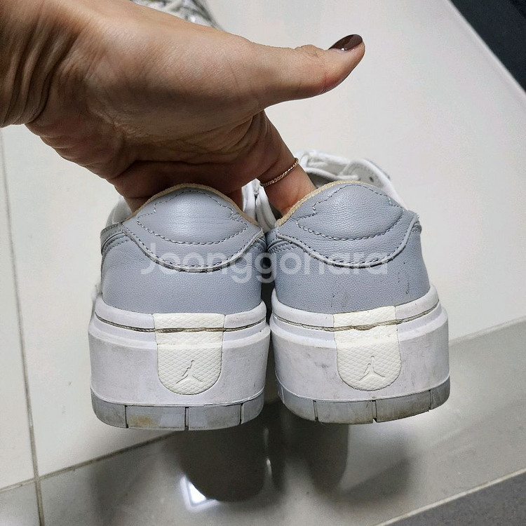 조던 1 로우 우먼스 화이트 앤 울프그레이 250--5