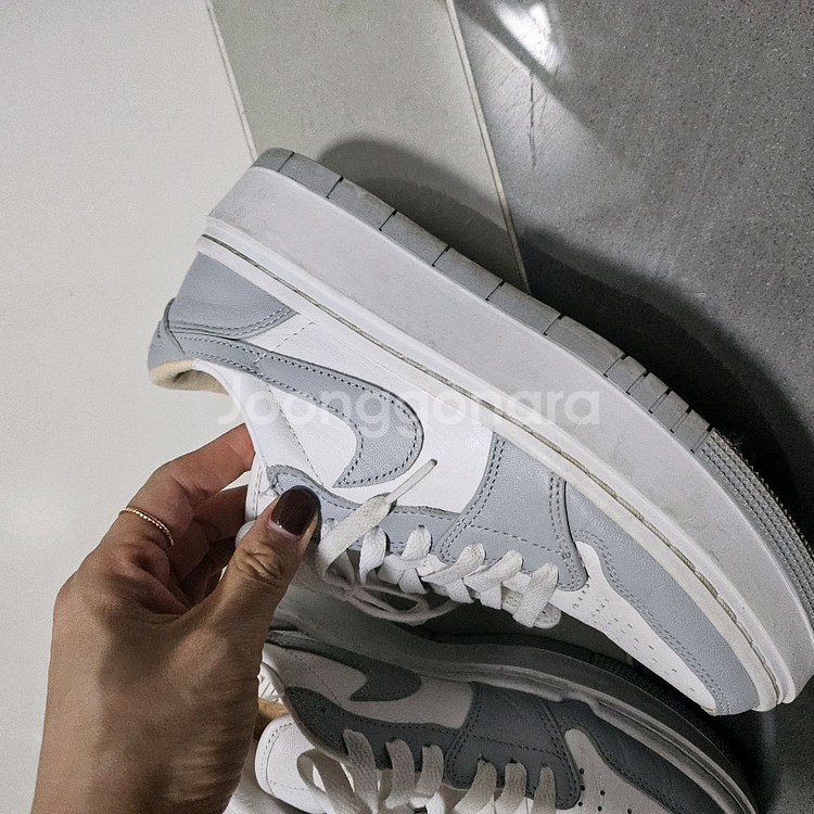 조던 1 로우 우먼스 화이트 앤 울프그레이 250--7