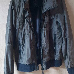 돌체앤가바나 점퍼