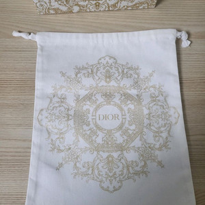 정품) 디올 홀리데이 스트링 파우치 (코스메틱)