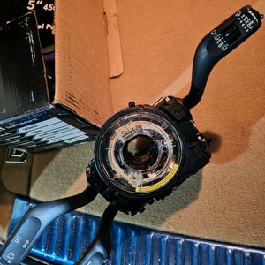 카이엔 958.2 클락스프링 스티어링칼럼 팝니다.