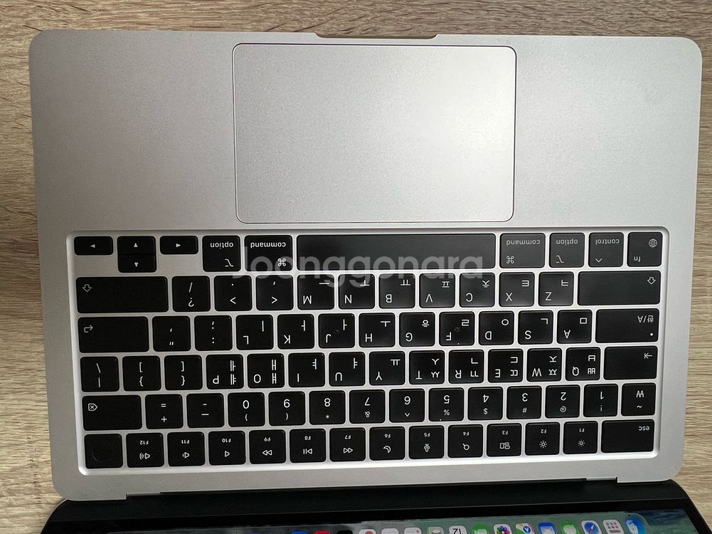 맥북맥북에어 M2 8/256 13인치 실버--1