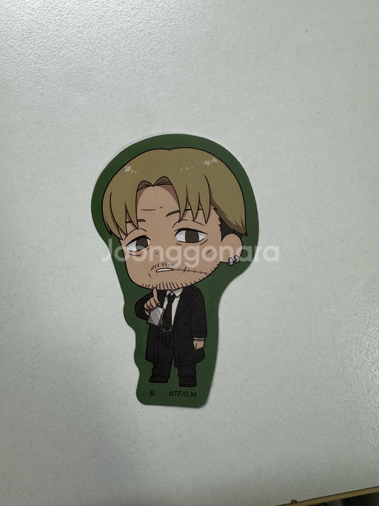 체인소맨 키시베 캔뱃지+스티커, 체인소맨 전시회 굿즈--1