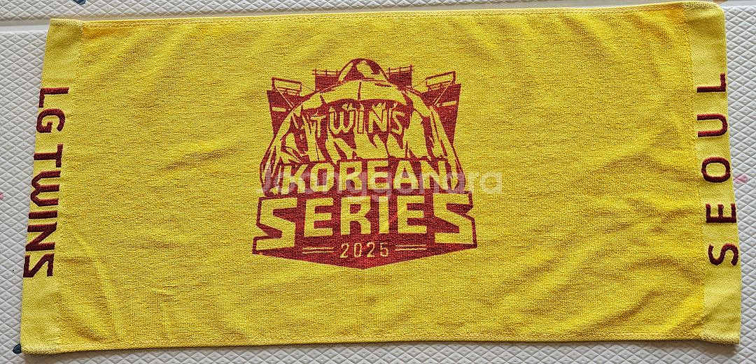 LG 트윈스 한국시리즈 응원타월,코시수건 급처합니다--2
