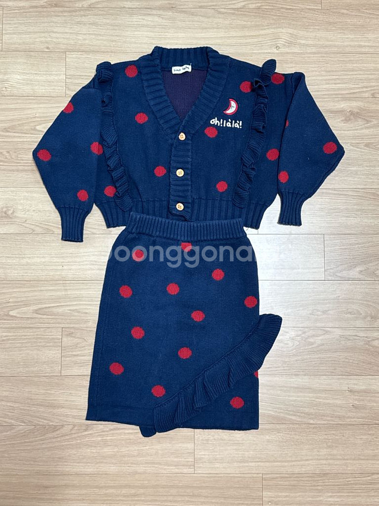 리미떼두두 도트문 니트스커트 셋업 S사이즈--0